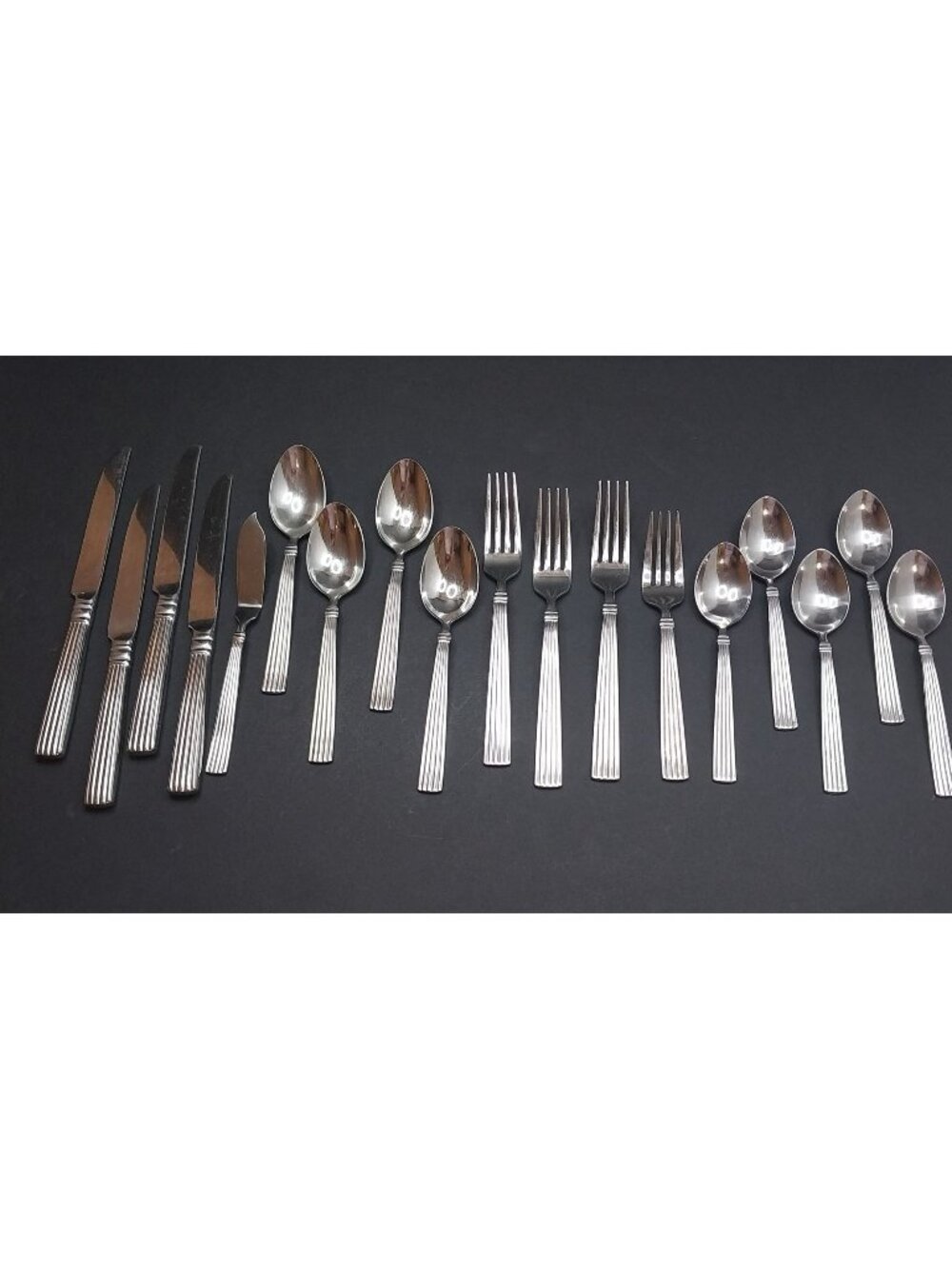 Crescendo II Reed & Barton 18/10 Stainless Flatware 18 Piece Set Spoons Forks